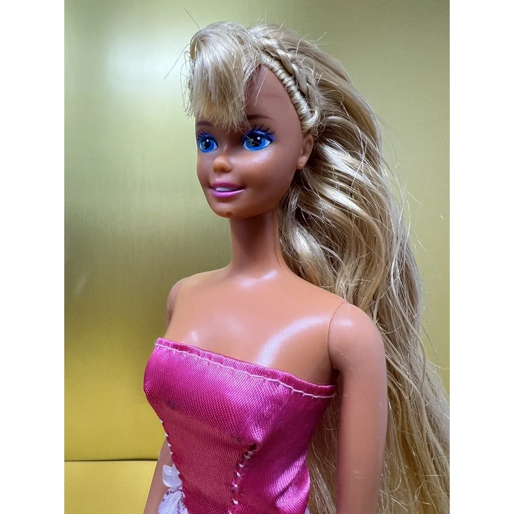 Vintage Barbie Doll 1976 Mattel With Long Blonde Hair‎ and Blue Eyes Pink Dress